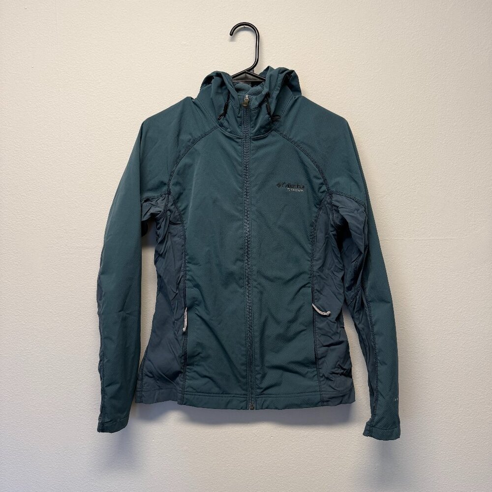 Columbia lightweight wind resistant jacket
